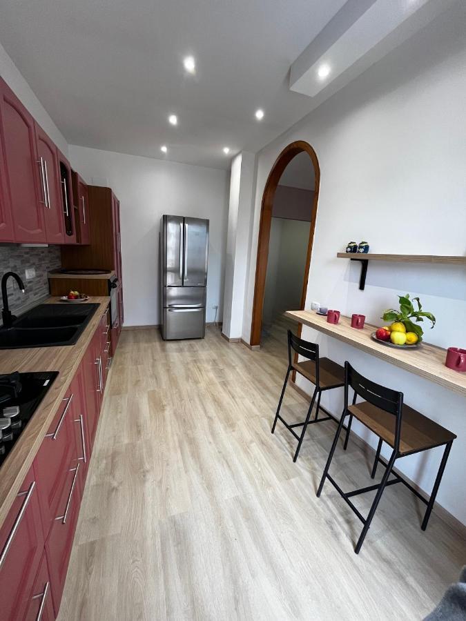 Appartement Renovated Loft With Vesuvio View Terrace à Scafati Extérieur photo