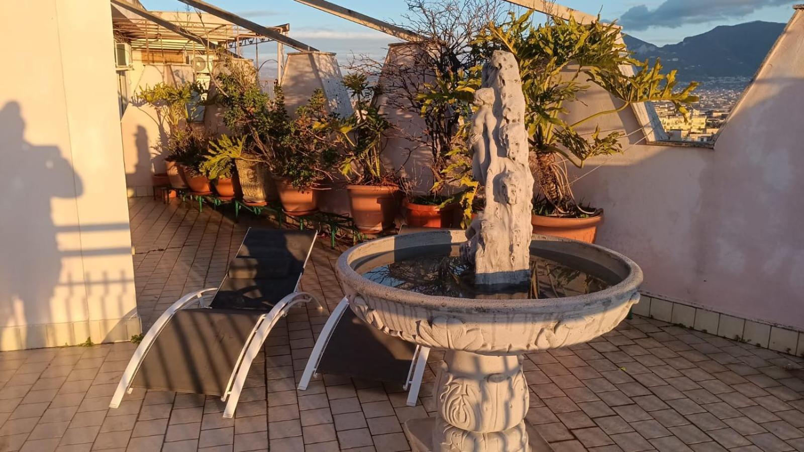 Appartement Renovated Loft With Vesuvio View Terrace à Scafati Extérieur photo